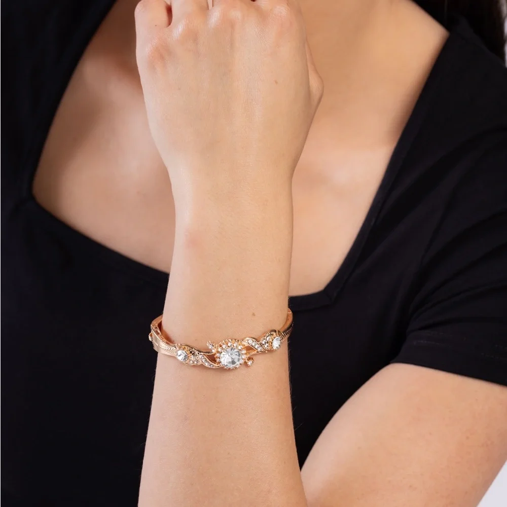 Set - Picture 5 of 8